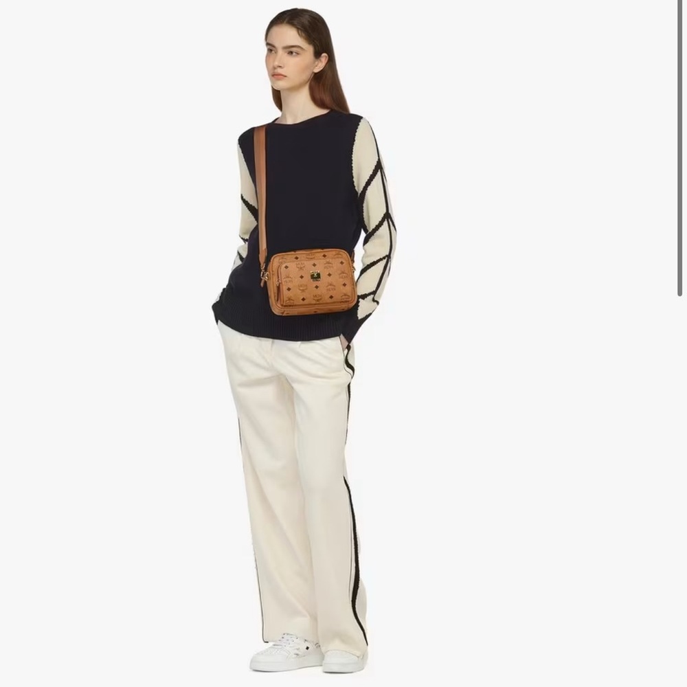 Authentic Mcm Aren crossbody in Visetos